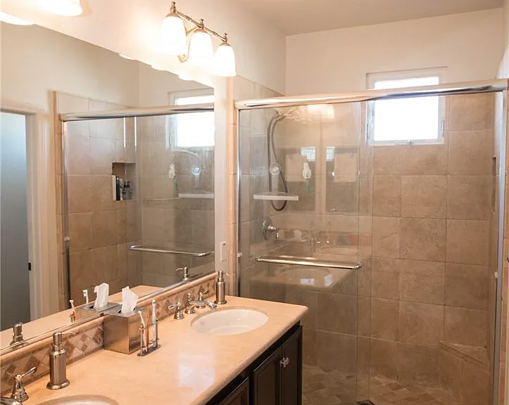 46 Meridian Dr — Photo 10
