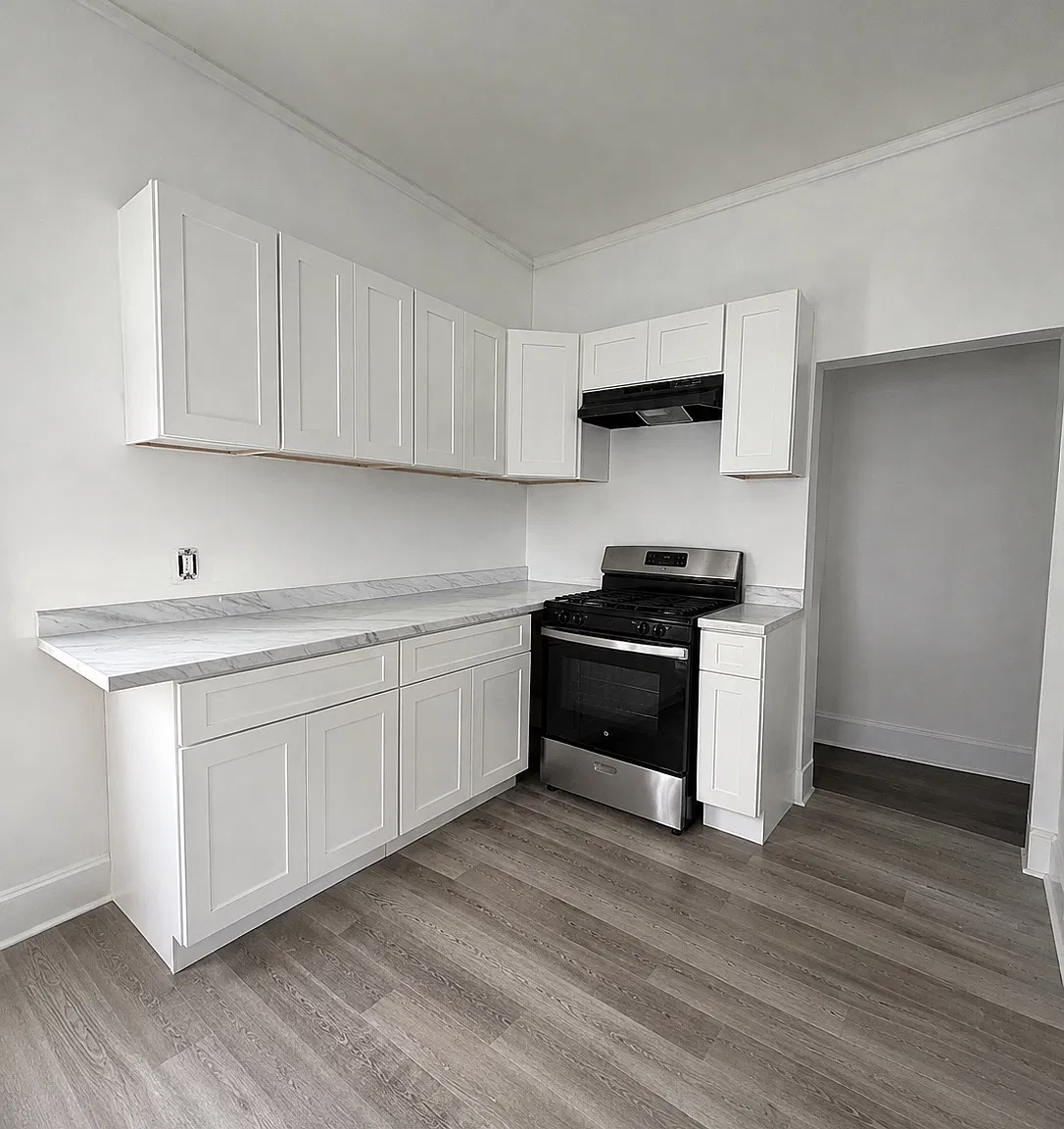 3 bed, 1200 sqft, $1,850 — Photo 2