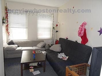 2nd image of 25 Chester St #189