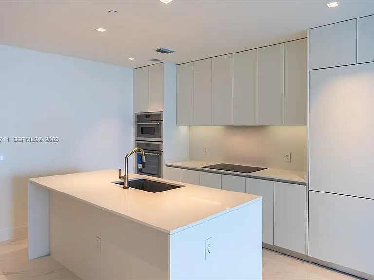 700 NE 24th St #3603 — Photo 18