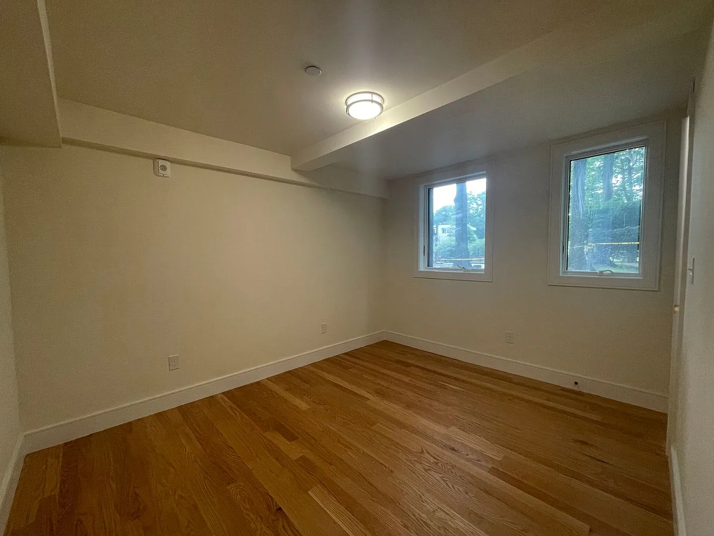 Charming 3 Bedroom — Photo 3