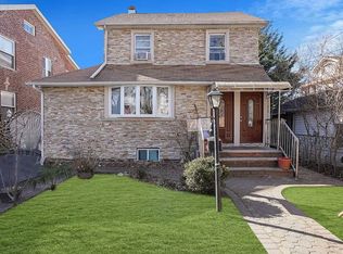 71-12 165th St #B, Fresh Meadows, NY 11365