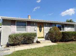 139 Madera Cir, Carpentersville, IL 60110