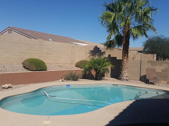 3rd image of 1286 W Castle Dr