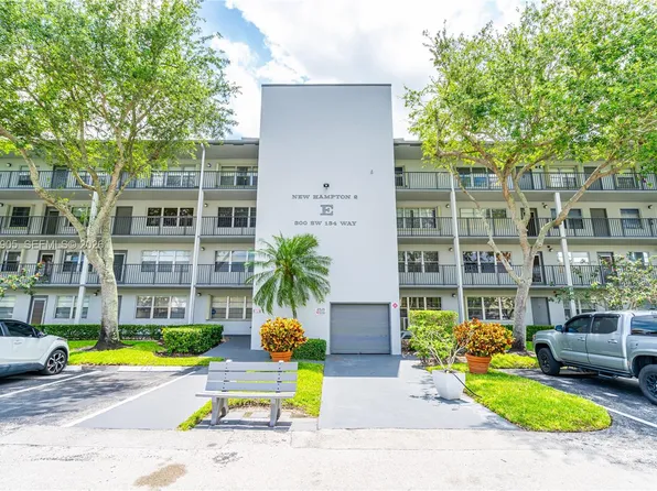 300 SW 134th Way APT 413E, Pembroke Pines, FL 33027