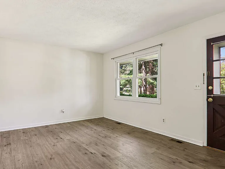 325 Comet Dr — Photo 25