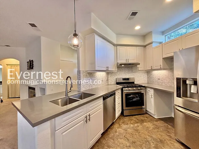 10796 Sabre Hill Dr #202 — Photo 3