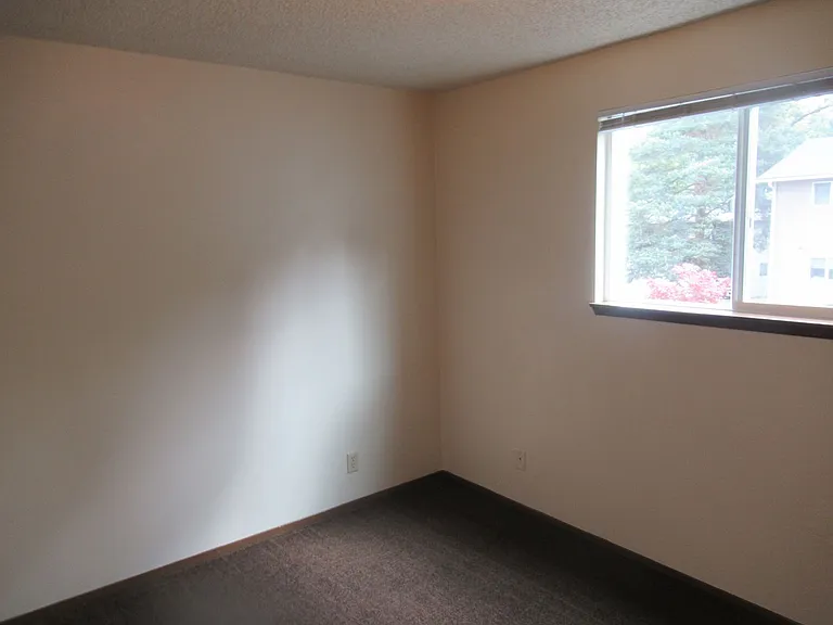 Downstairs Two Bedroom Apartment with Garage — Photo 5