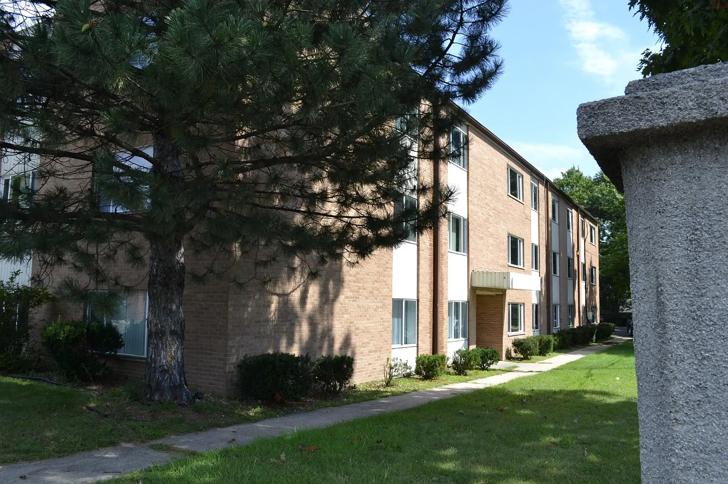 Superior Apartments — Photo 2