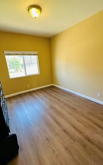 1442 Orange Grv — Photo 3