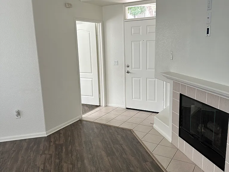 Creek View Condominiums — Photo 87