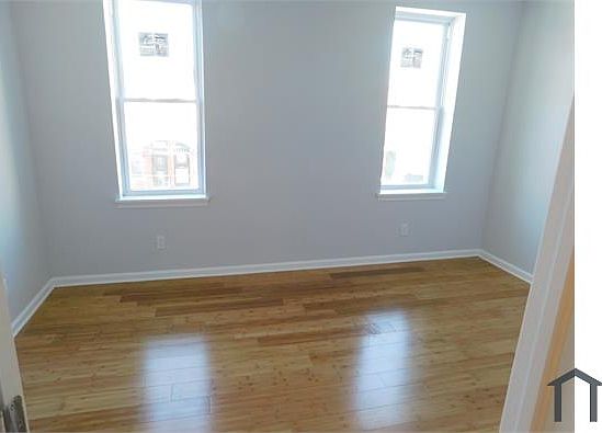 5th image of 5218 Kershaw St