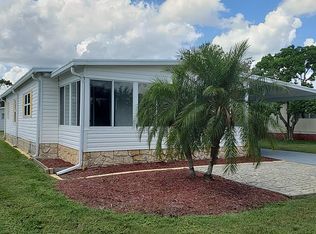 948 Overlook Dr, Deland, FL 32724