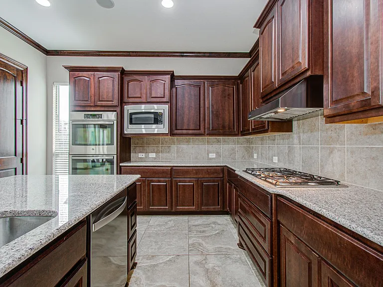 5711 Avon Landing Ln — Photo 47