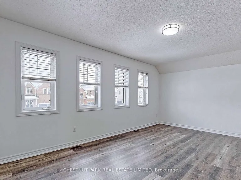 808 Oreilly Cres — Photo 6
