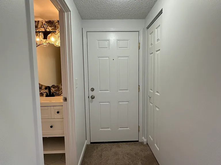 1 Parkside Ct #5 — Photo 11