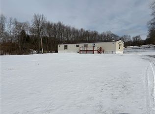 376 New Hope Rd, Boyers, PA 16020