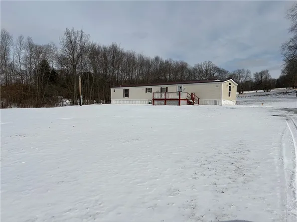 376 New Hope Rd, Boyers, PA 16020