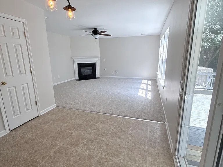 1026 Village Green Ln — Photo 28
