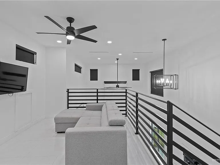 1615 Lago Delton — Photo 10