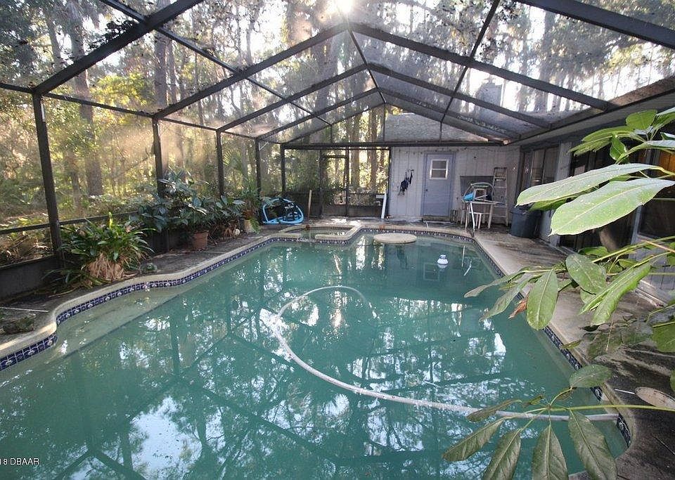 2nd image of 10 Bulow Woods Cir