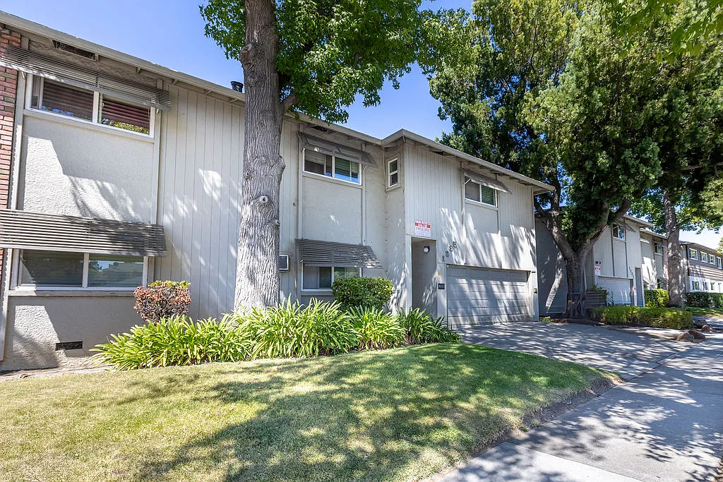 1235 Leigh Apartments — Photo 4