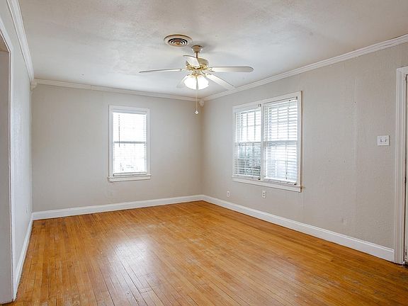 3rd image of 2818 40th St