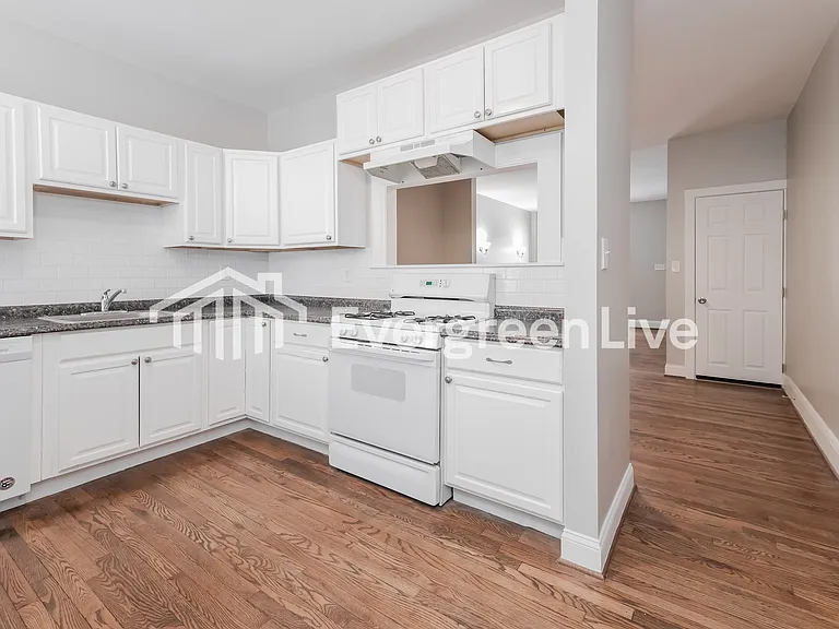 2734 E Biddle St — Photo 6