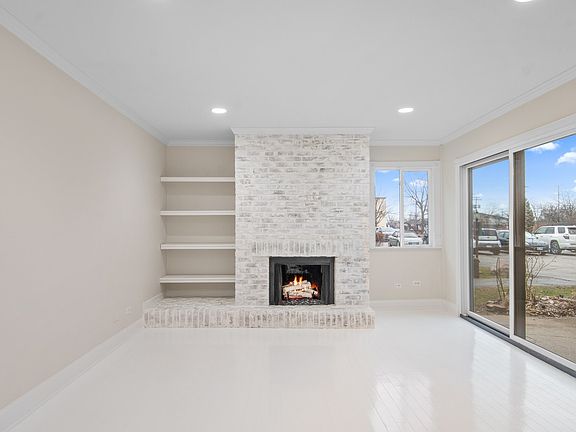 4th image of 3314 Berwyn Ave Unit 86
