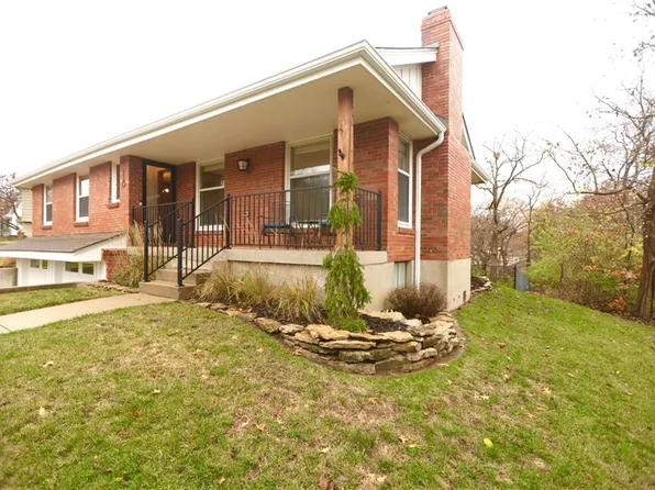 18 NW Greentree Ln, Kansas City, MO 64116