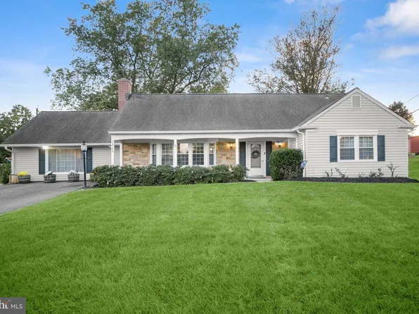 12703 Blossom Ln, Bowie, MD 20715