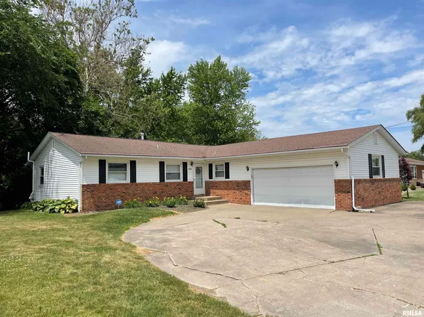 1706 W 5th St, Coal Valley, IL 61240