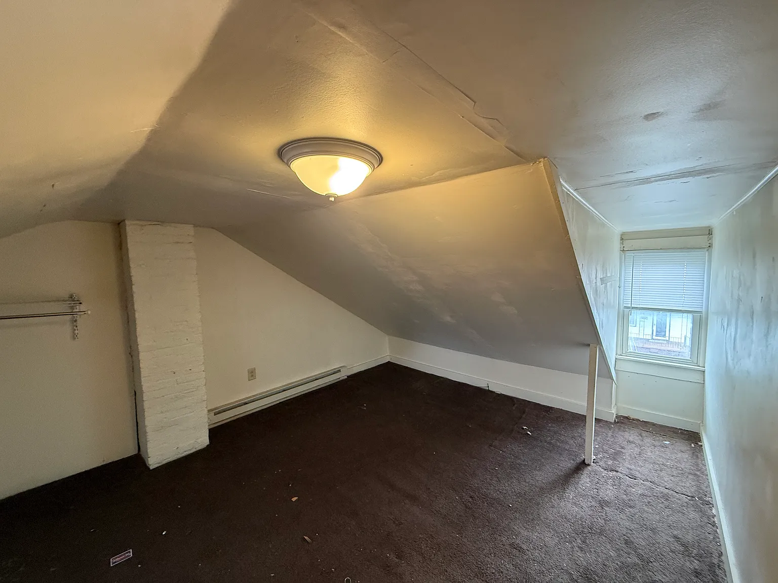 3 bed, 960 sqft, $1,400 — Photo 3