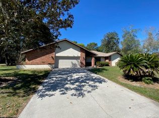71 Pine St, Homosassa, FL 34446