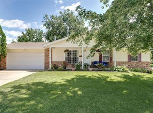 700 Willow Wood Ct, Saint Charles, MO 63303
