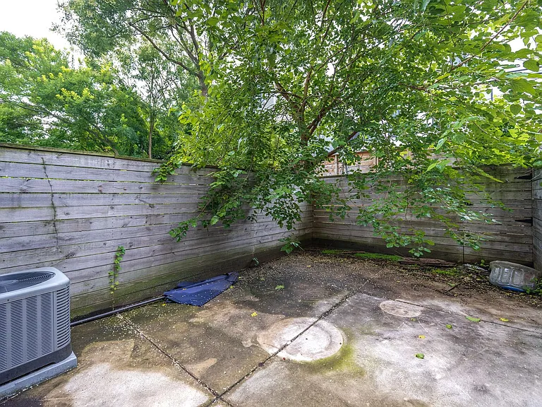 1642 N Marshall Street — Photo 9