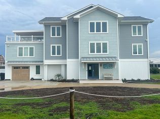 205 Bluefish Ln, Virginia Beach, VA 23456