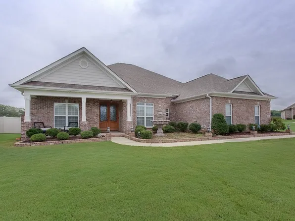 109 Chase Lake Trl, Huntsville, AL 35811