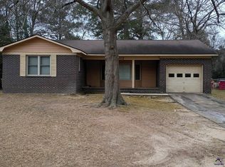 2412 Shea Dr, Macon, GA 31206