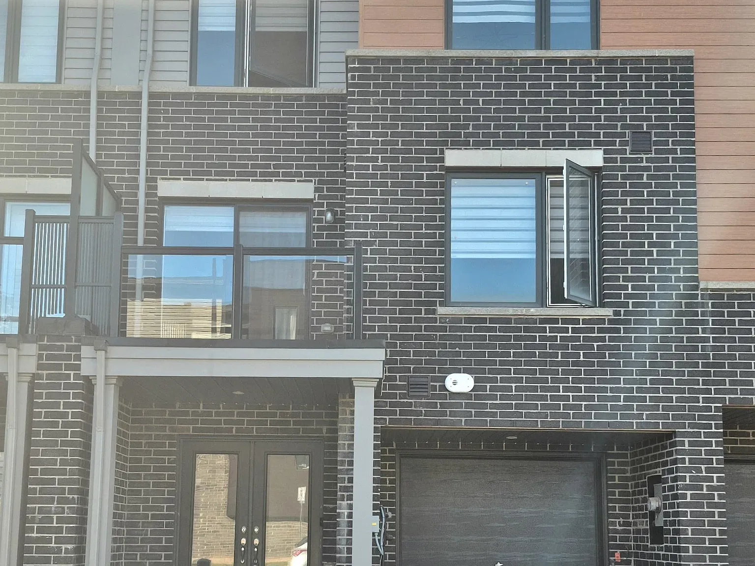 2 bed, $2,600 — Photo 1