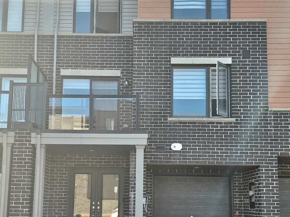 104 Dryden Ave