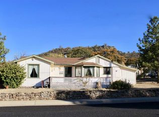 1426 Dove Ln, Yreka, CA