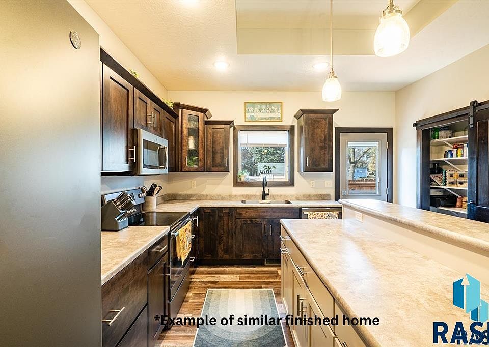 2nd image of 1111 Union Ave N #1