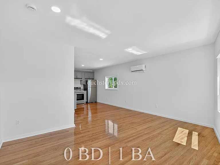 4938 SE Foster Rd #208 — Photo 1