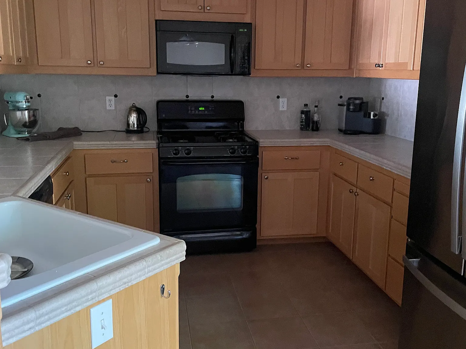 3 bed, 1654 sqft, $2,500 — Photo 1