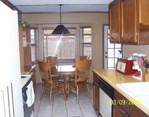 5th image of 1126 LONGMONT DR
