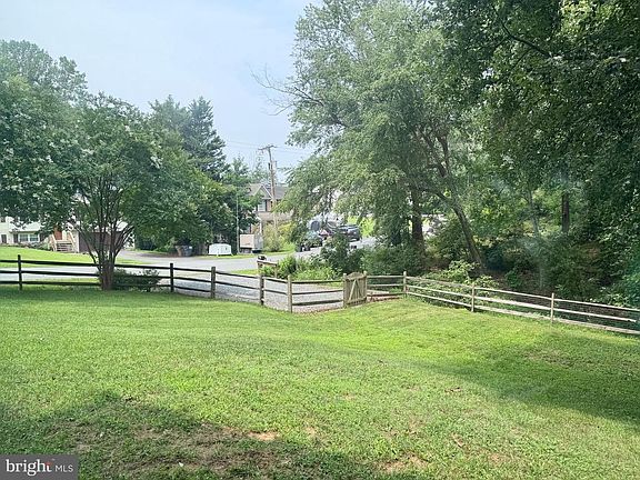 5th image of 3302 Aquia Dr