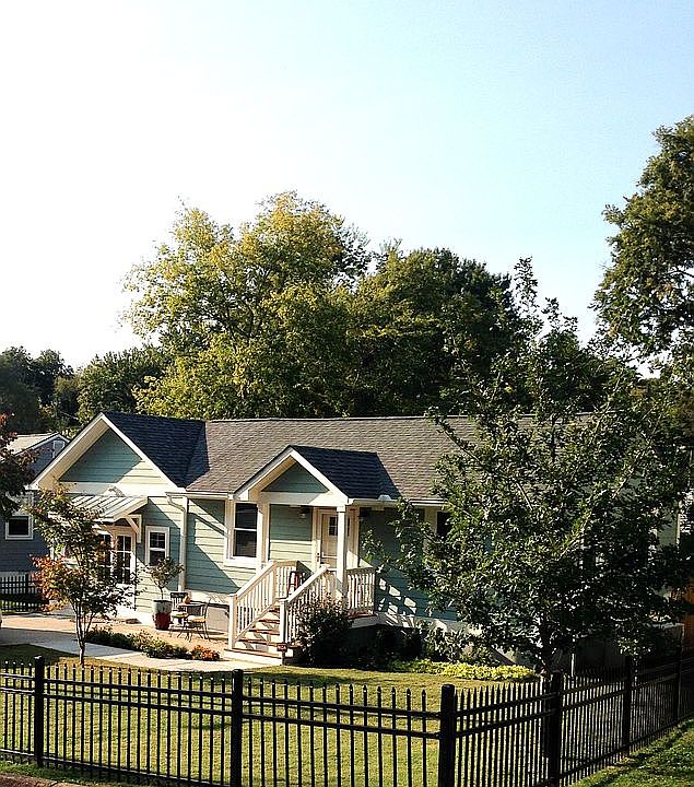 2nd image of 1419 Fulton St