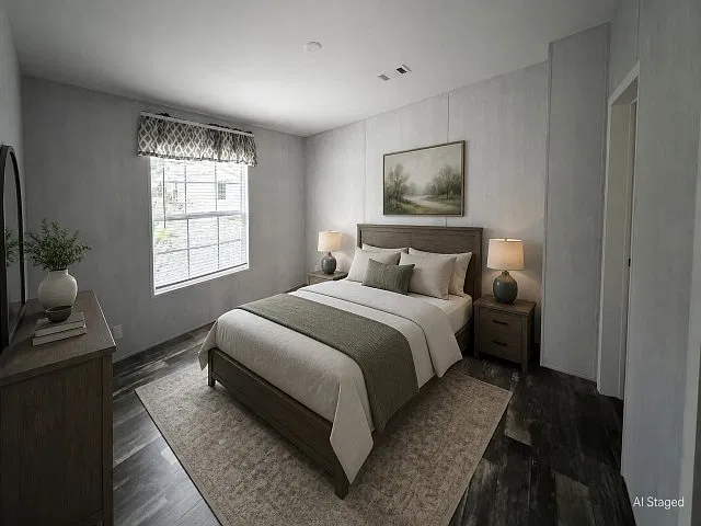3 bed, 1120 sqft, $2,100 — Photo 3