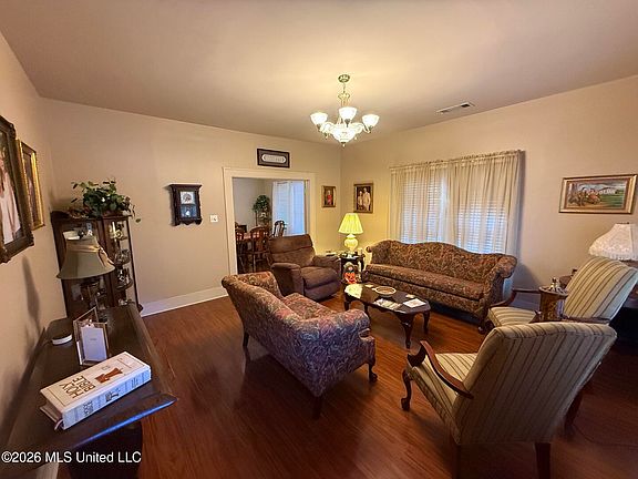 5th image of 406 B St